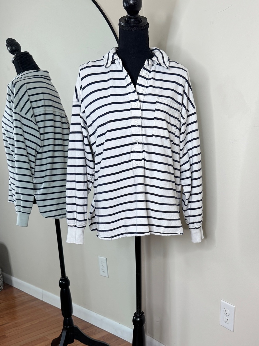 Aerie Striped Henley Shirt Sweatshirt White Navy Size XS